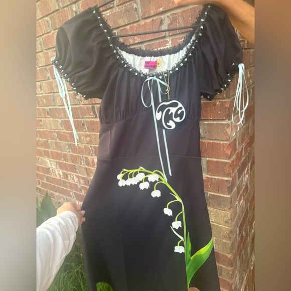 Maiden Black Snowdrop Print Ribbon Puff Sleeve Mini Dress by Tyler Mcgillivary - Picture 2 of 4